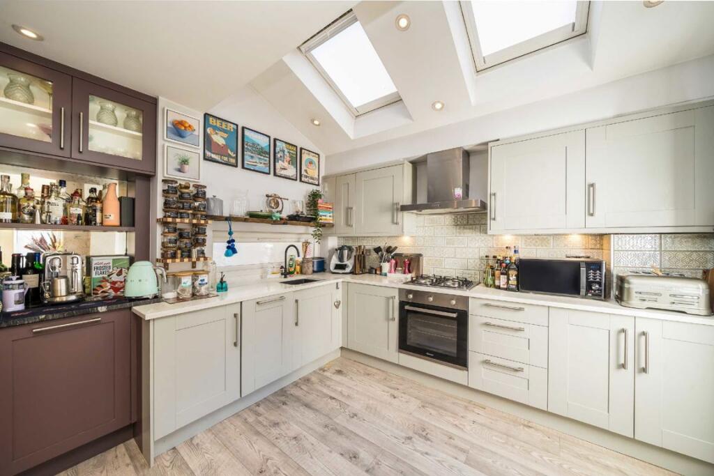 Apartment in London, Clapham Park, Stockwell - More