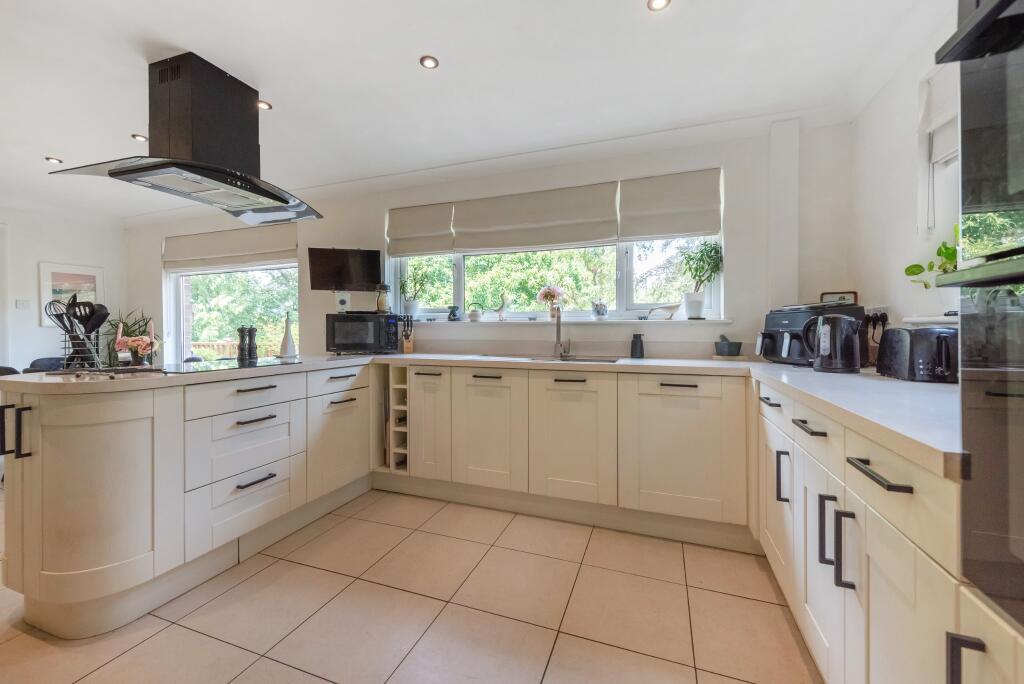 House in Southampton, Bassett - View 4