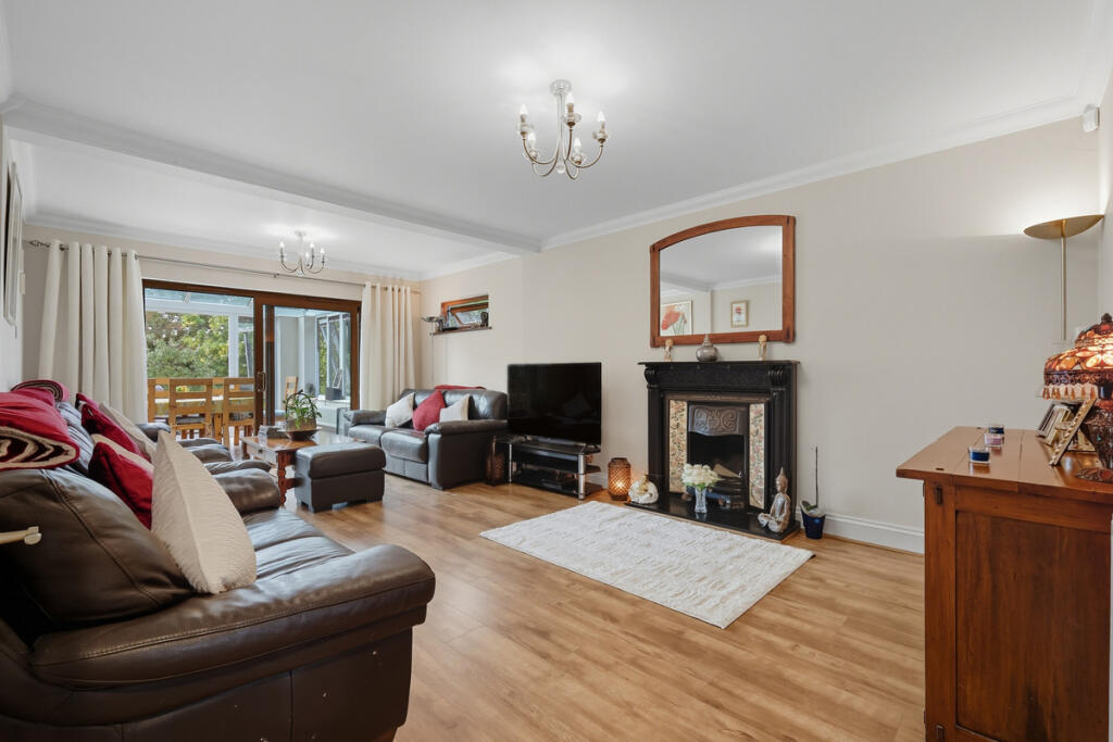 Grasmere Road, Thundersley photo 2
