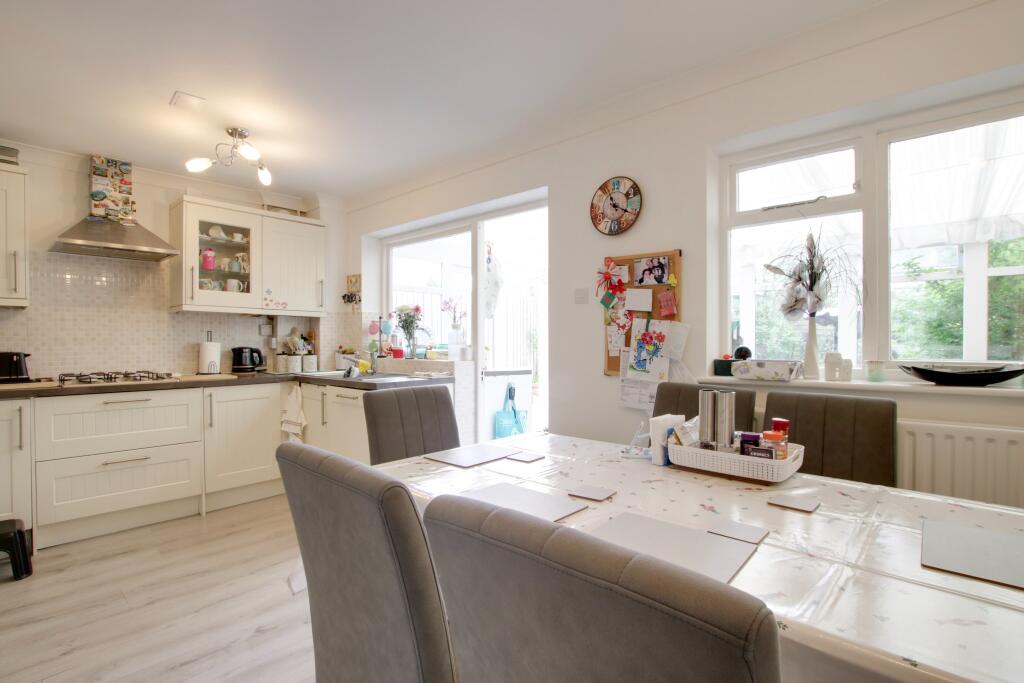Neptune Road, Fareham photo 3