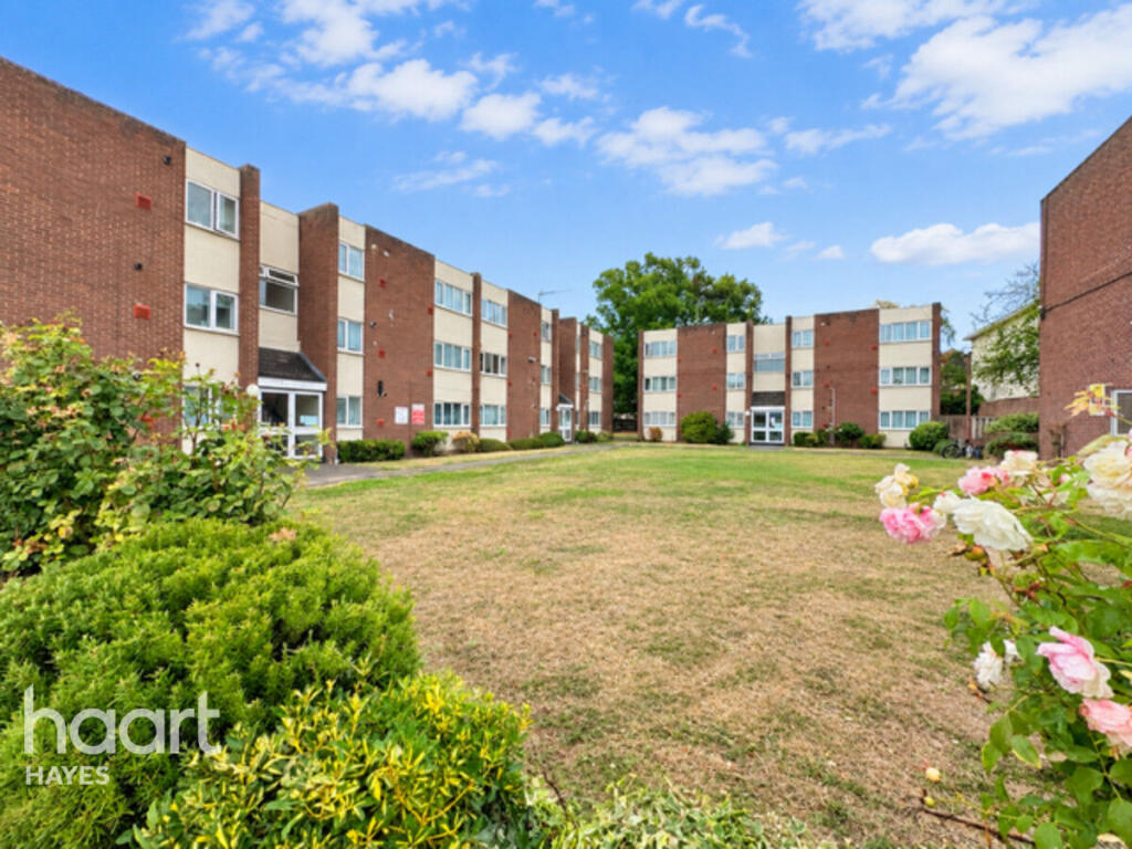 2-bed flat on Sandown Close, Hounslow, £310,000