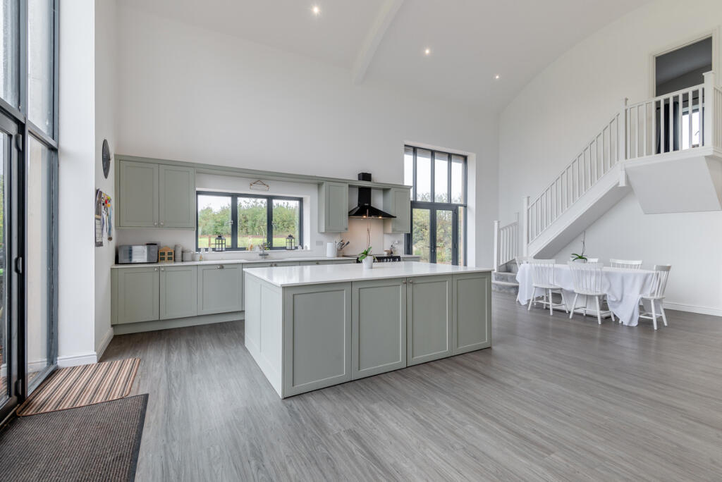House in Rudgeway, Alveston - View 3