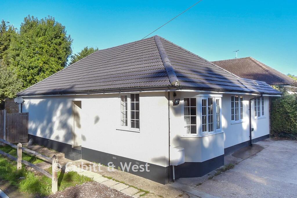 3-bed detached on The Close, Ashington, Pulborough, West Sussex, £550,000
