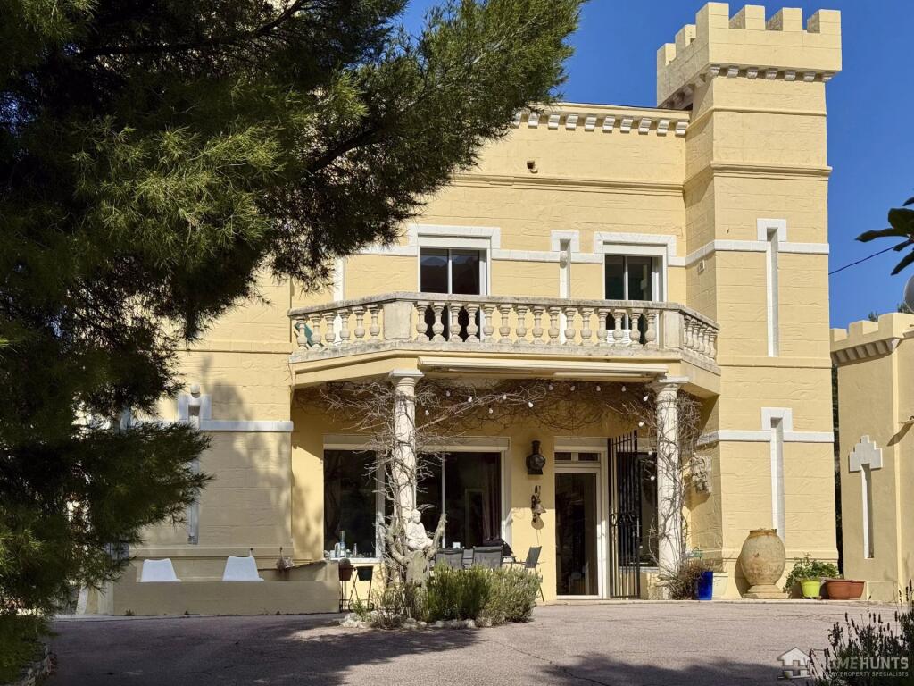 Main image of property: Provence-Alps-Cote d`Azur, Bouches-du-Rhône, Marseille