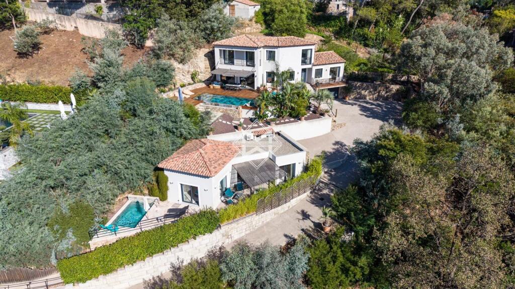 Main image of property: Provence-Alps-Cote d`Azur, Alpes-Maritimes, Cannes