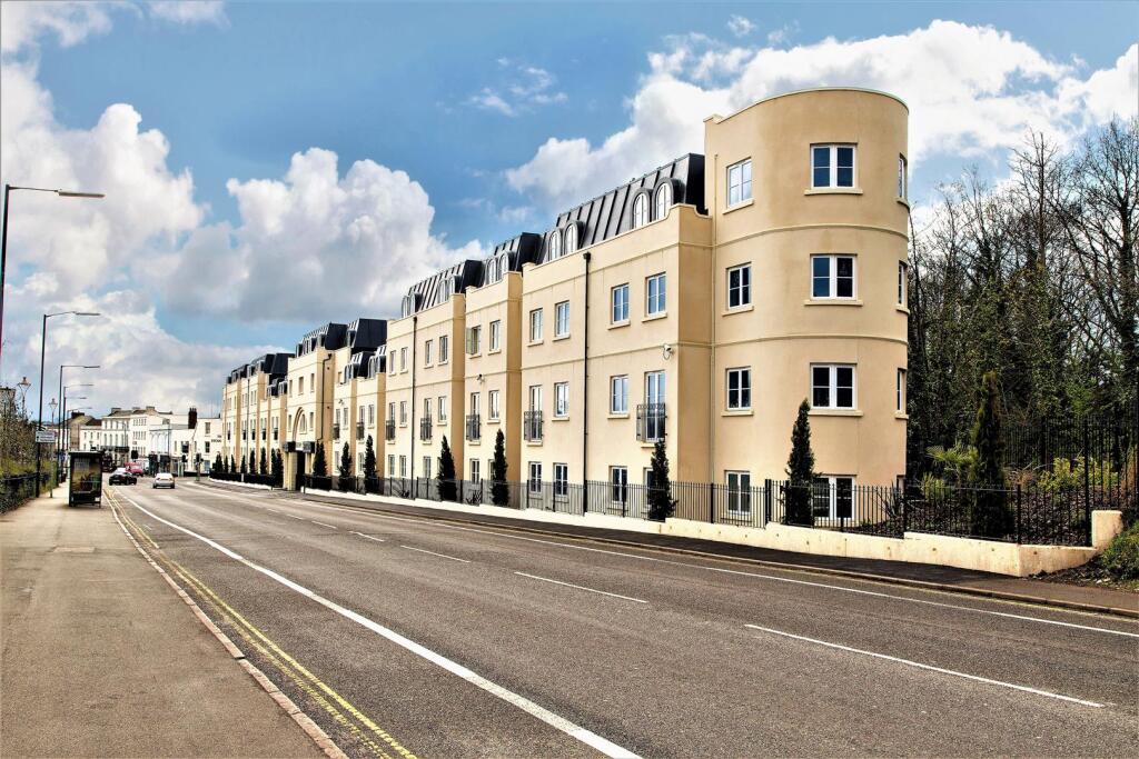 Apartment in Warwick, Milverton, Royal Leamington Spa - View 2