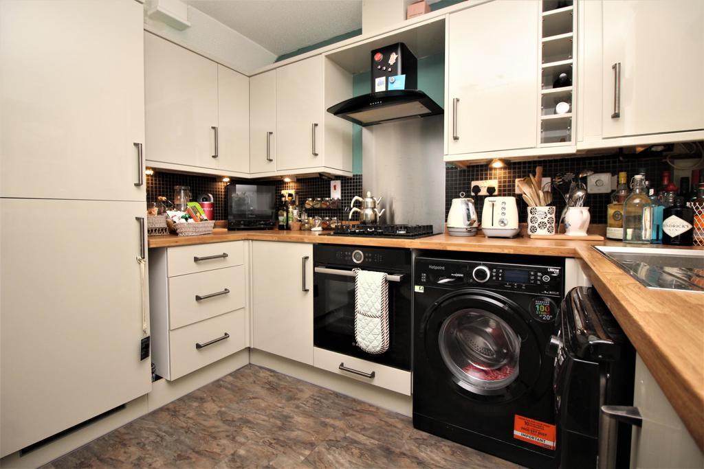 House in Milton Keynes, Emerson Valley, Shenley Brook End - View 5