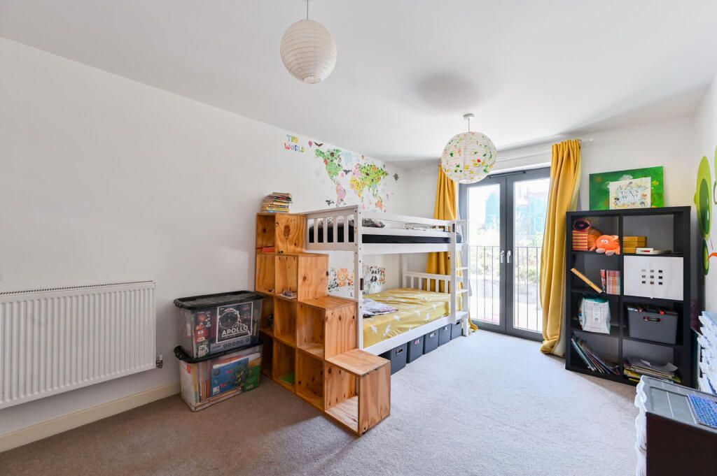 Apartment in London - More