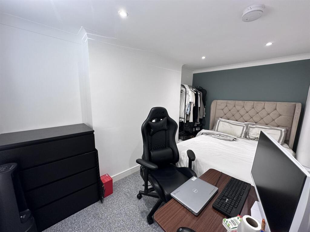 Apartment in Portsmouth - View 5
