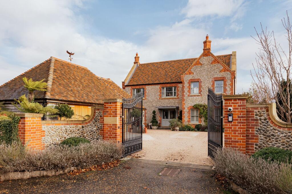 Main image of property: Stunning Detached Home on Herrings Lane with Coastal Views