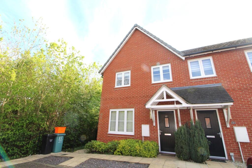Main image of property: Abingdon Close, Laindon, Basildon, Essex, SS15