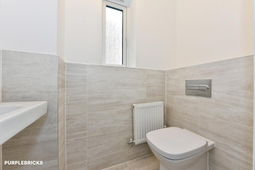 House in Oldham - View 5