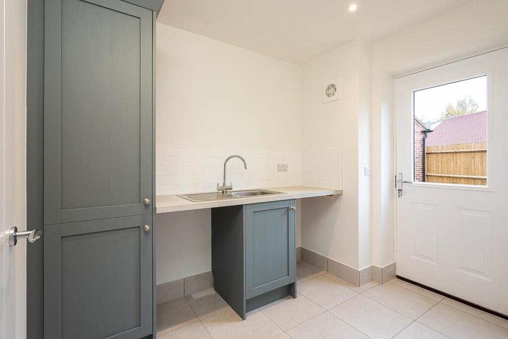 House in Northampton, Deene - View 4