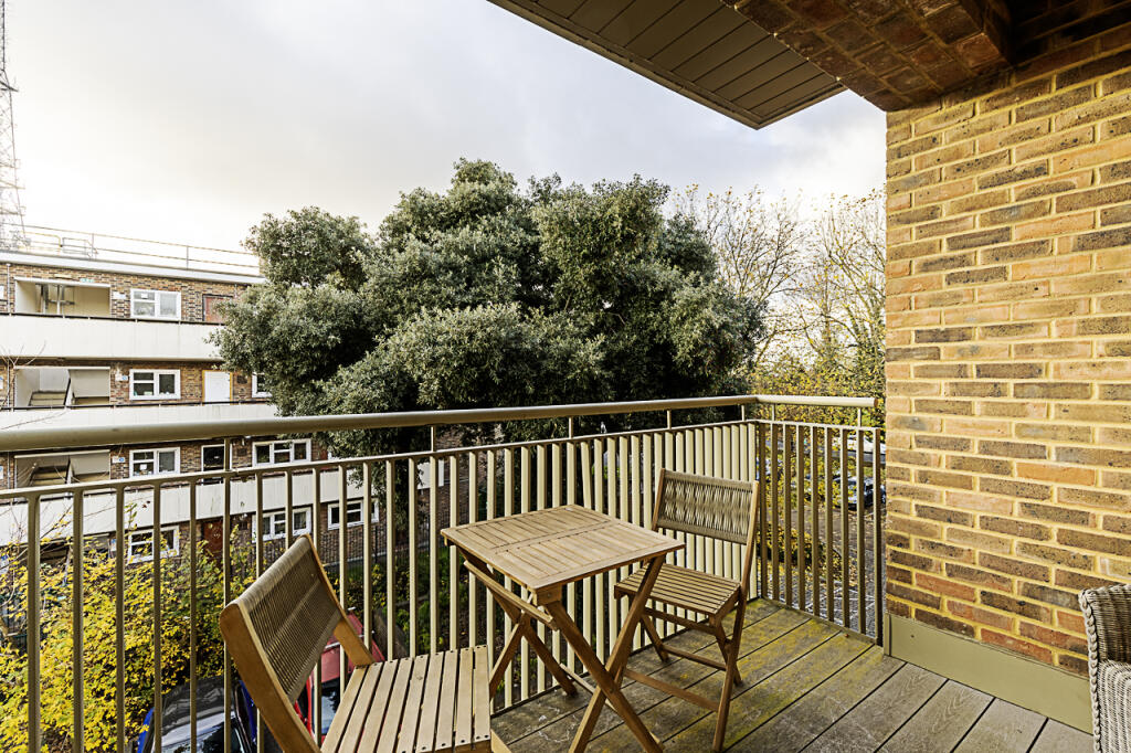 Apartment in London - View 5