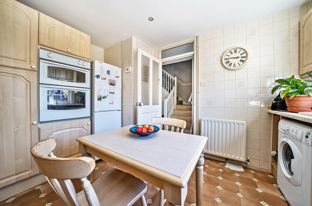 House in Bexley, Hurst, Albany Park - More
