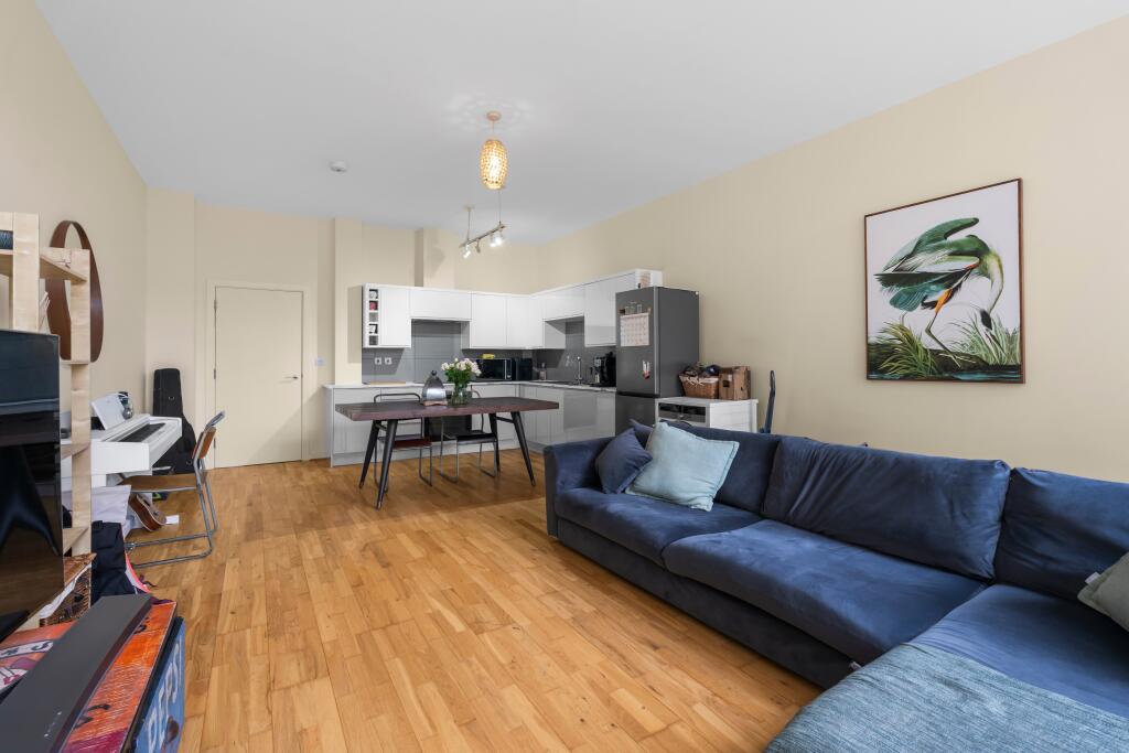 House in St Albans - View 3
