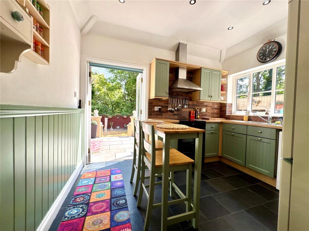 Apartment in Salisbury - More