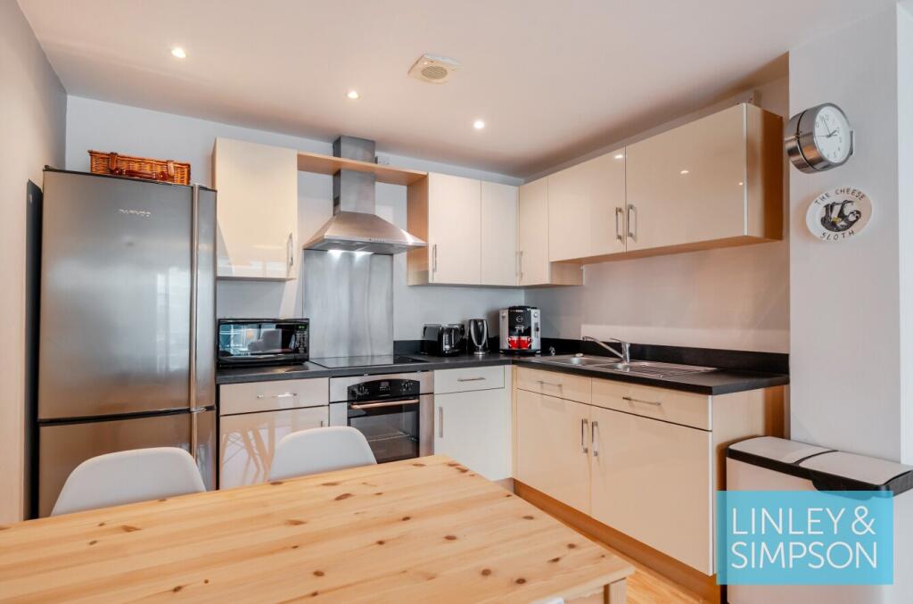 Apartment in Leeds, West Yorkshire - View 4