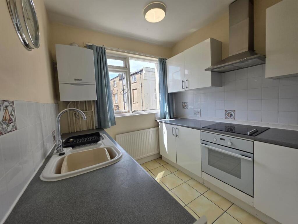 Apartment in York - View 5