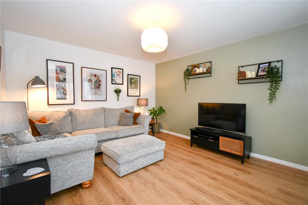 House in Wirral, Liverpool City Region - View 4