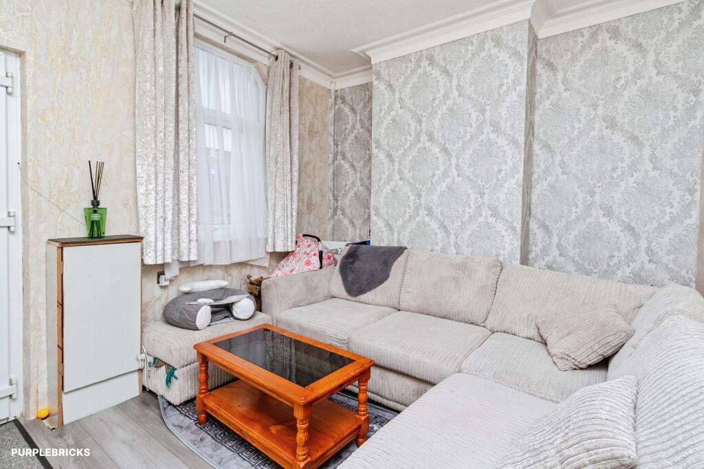 House in Stoke-on-Trent - View 5