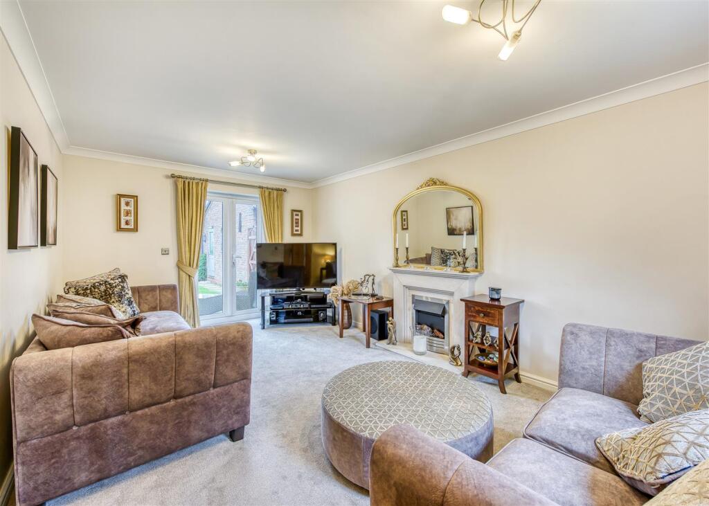 49 Deacons Field, Brewood, Stafford, ST19 9GA photo 2