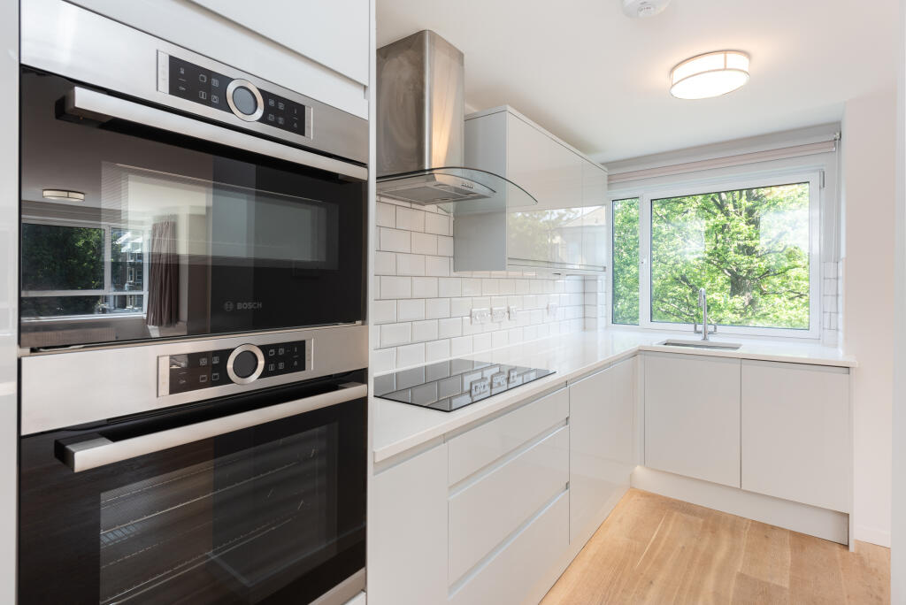 Main image of property: 3-bed Apartment, Eaton Manor, Hove