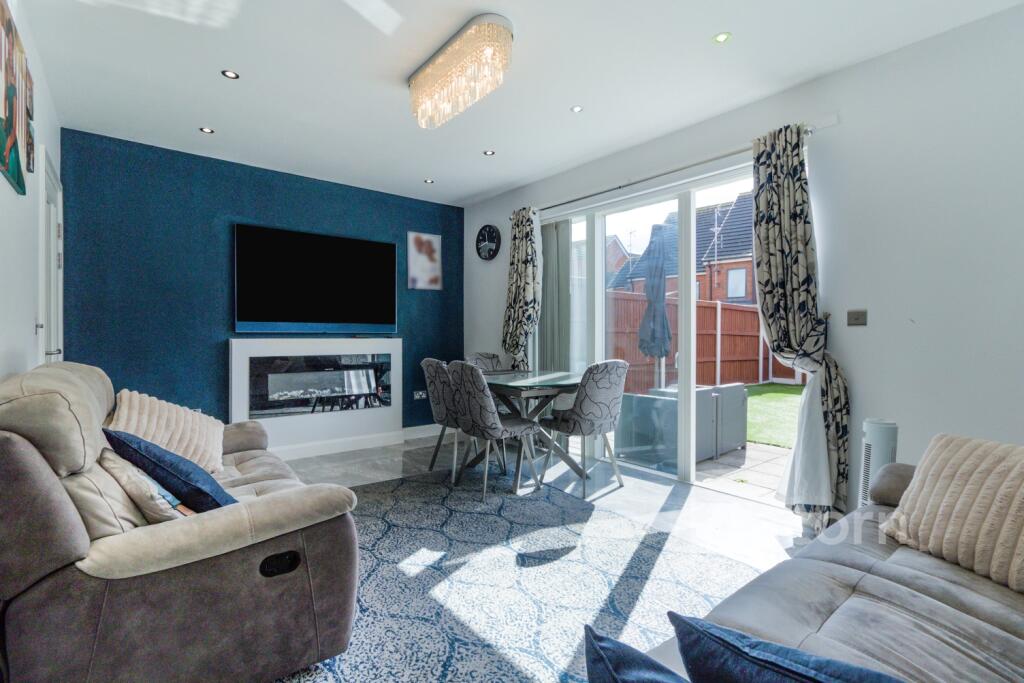 House in Dartford - More