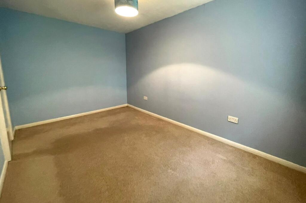 House in Guildford, Ash - View 5