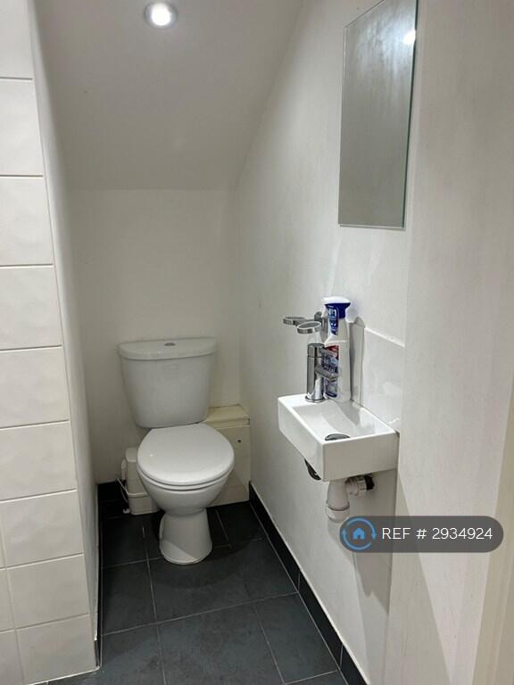 House in Watford - View 5