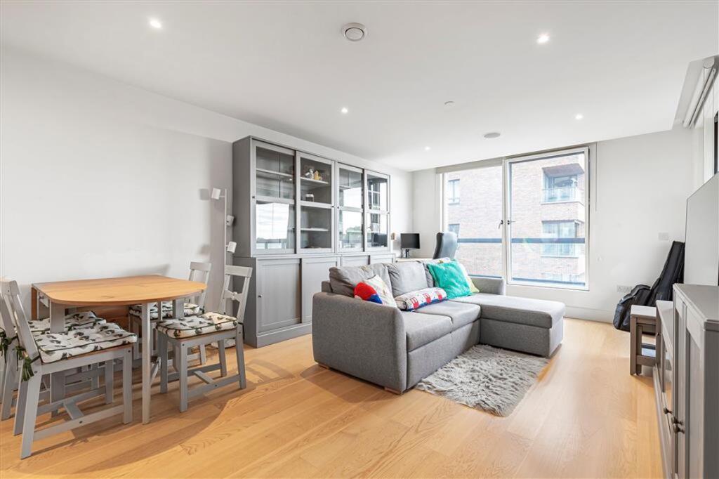 Apartment in London - More