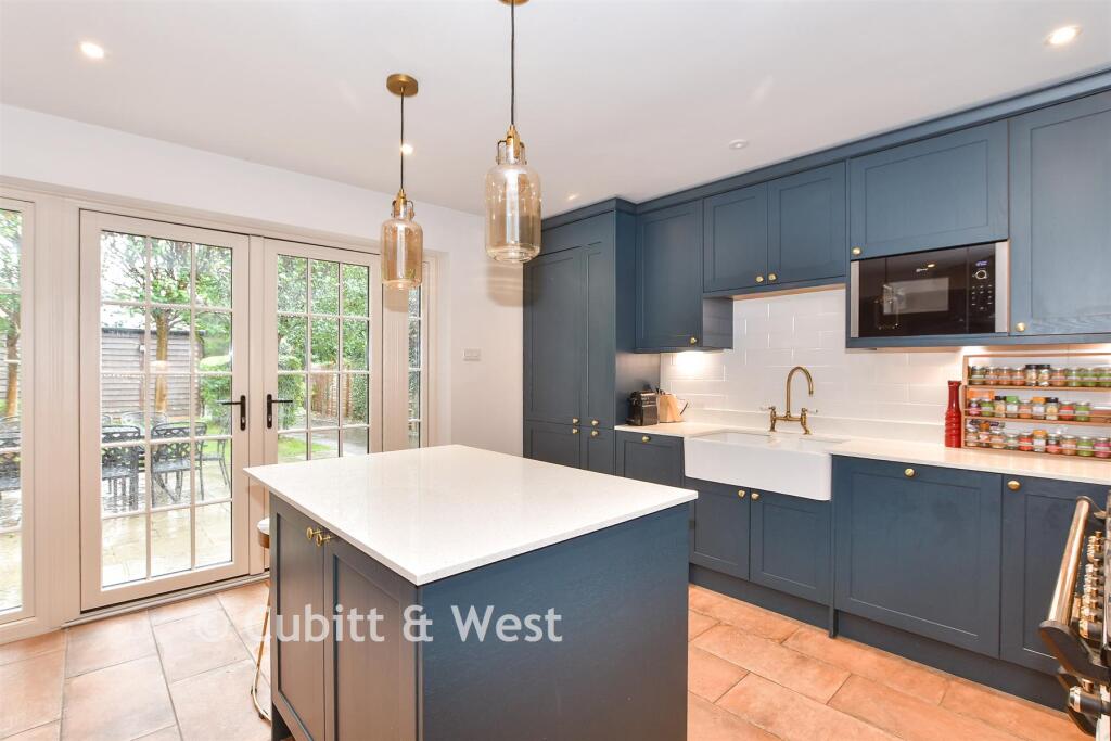 House in Redhill - More