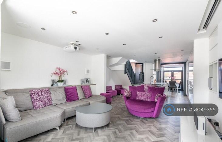 Apartment in York, Heworth - View 5