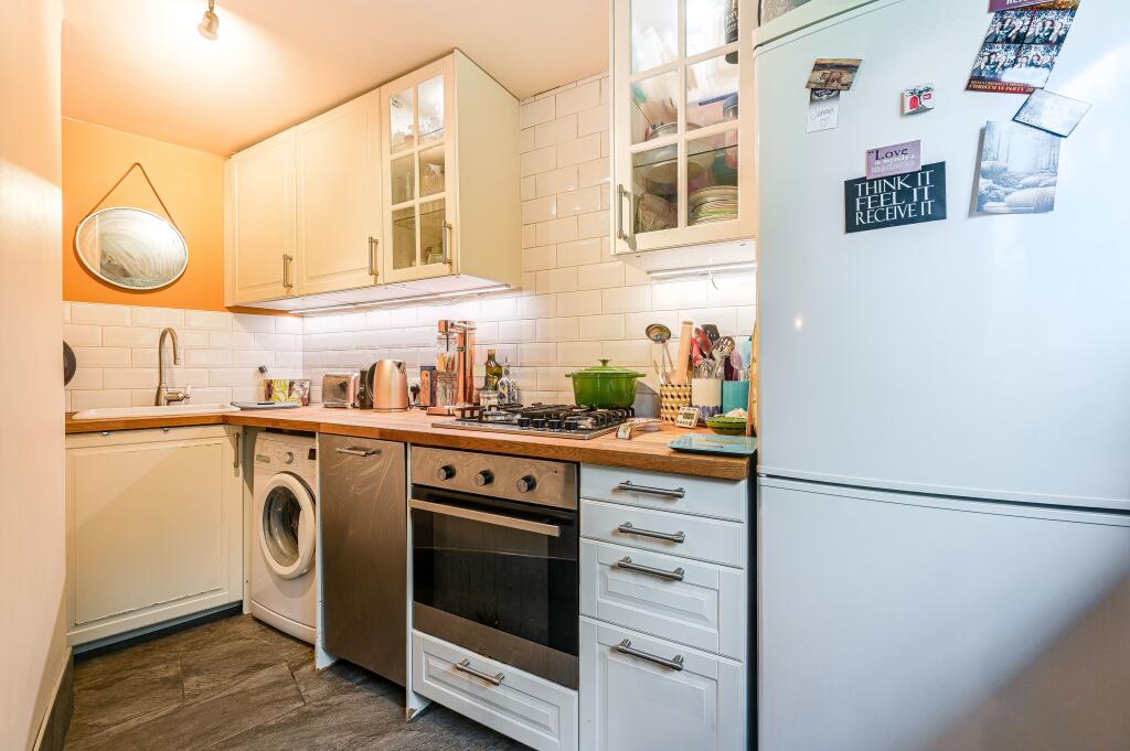 Limes Grove, London, SE13 photo 4