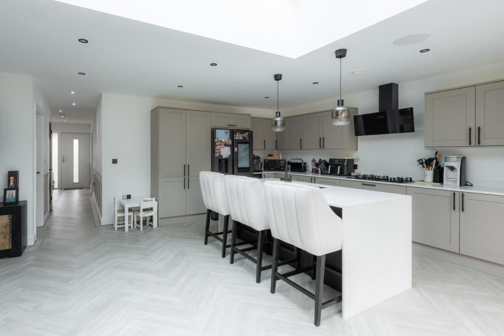 Patterdale Way, Brierley Hill, DY5 3XJ photo 4
