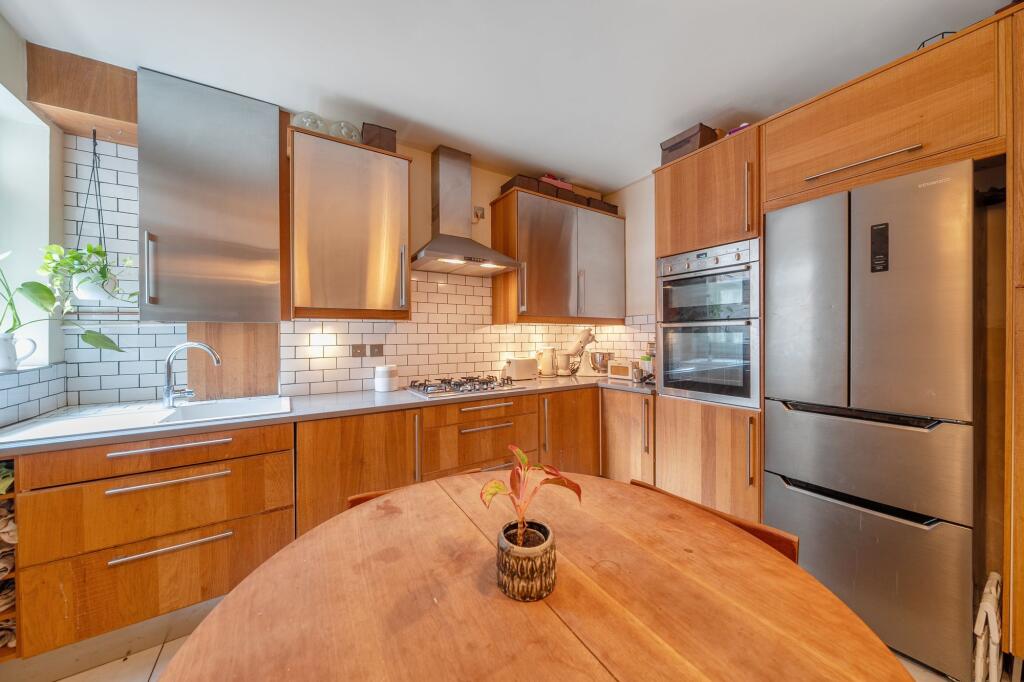 Apartment in London - View 4