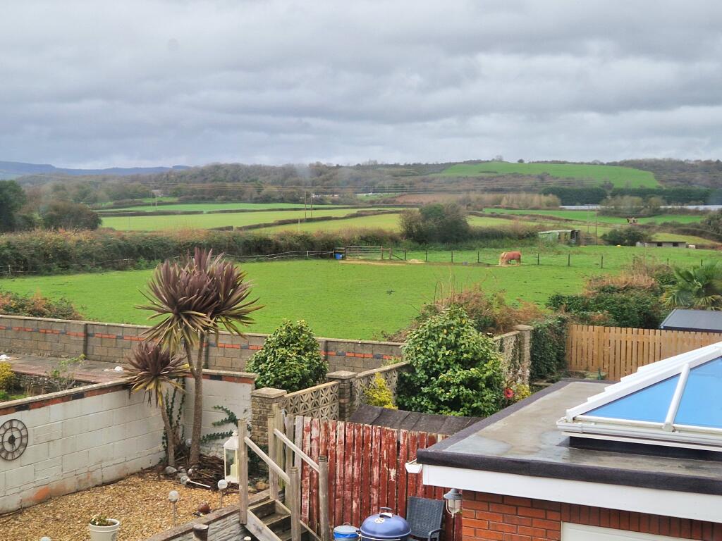 Greenfield Way, Porthcawl, CF36 3SH photo 2