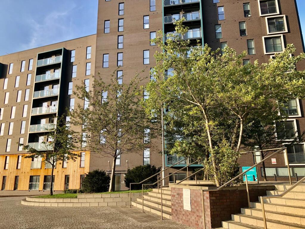 Main image of property: Cross Green Lane, Leeds