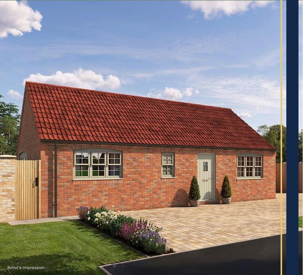 2-bed bungalow on Breck Lane, Whispering Fields, DN10, £209,500