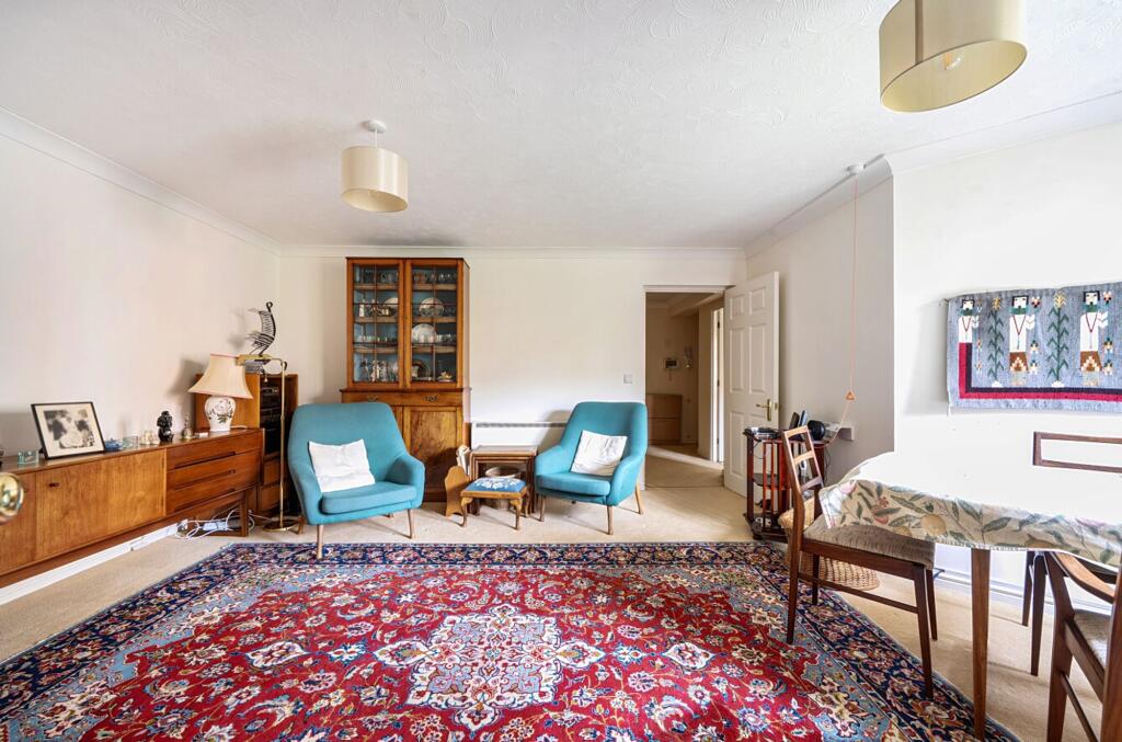 Apartment in Chichester - More