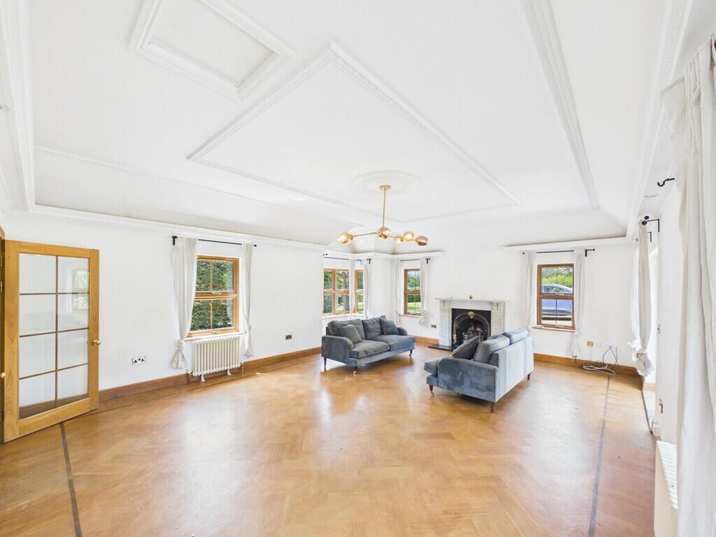 House in Redhill - View 5
