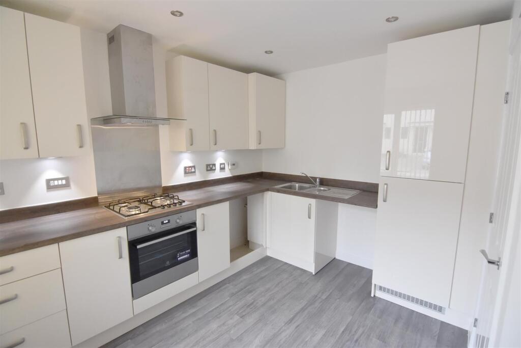 Argyll Way, Smethwick, B66 2BQ photo 2