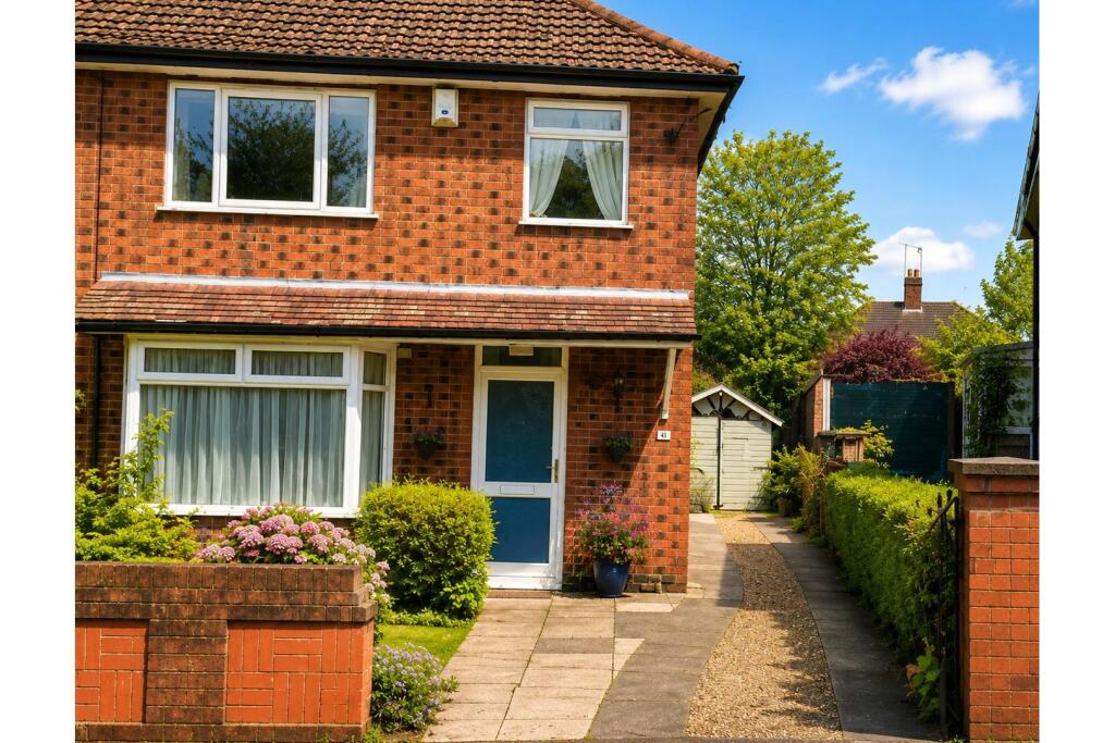 Main image of property: Parkland Crescent, Leeds, LS6