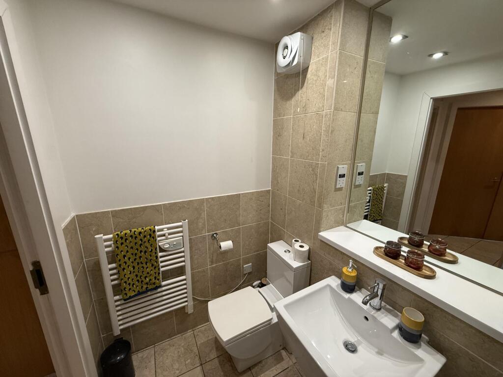 Apartment in Leeds - More