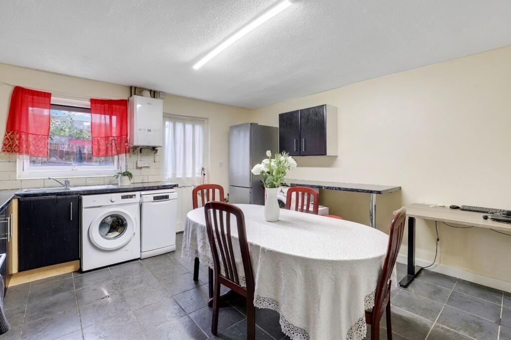 Mill View Close, Nottingham, NG2 photo 4