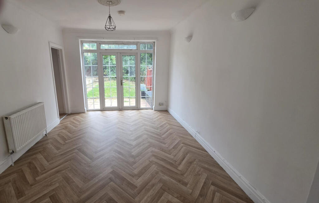 House in London - View 5