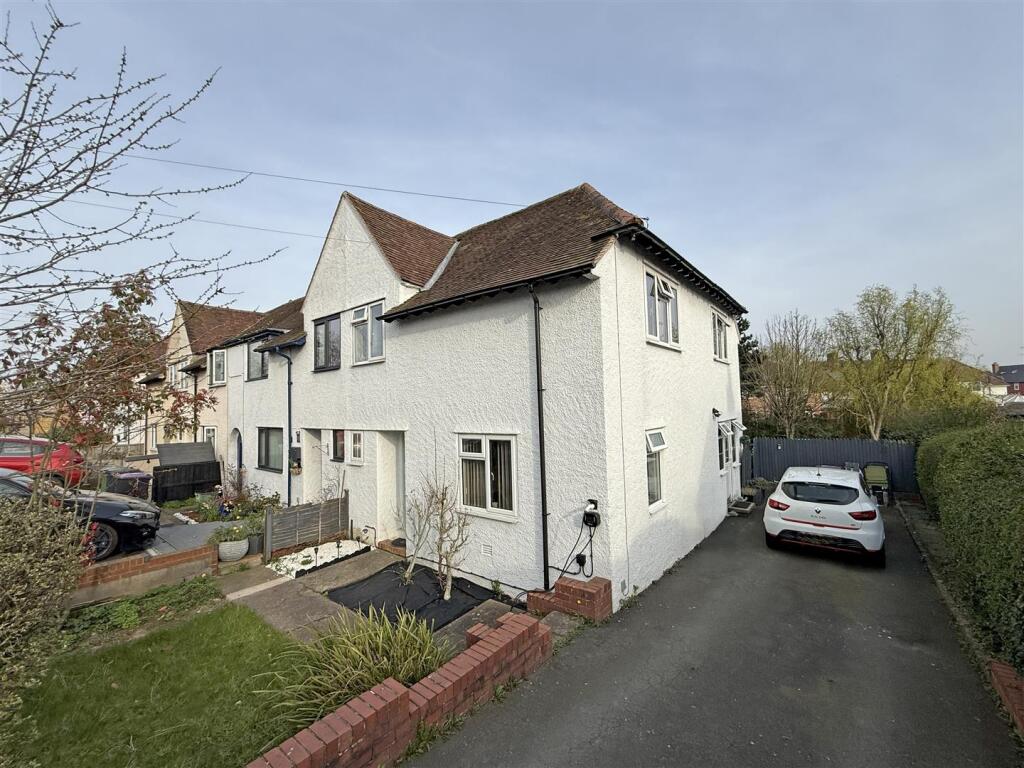 3-bed terraced on Whitchurch Road, Shrewsbury, £219,950