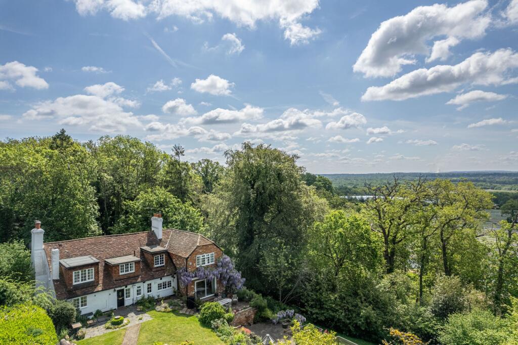 The Ridges, Finchampstead, RG40 - View 2