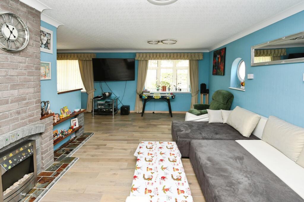 Hall Drive, Lincoln, LN6 photo 4