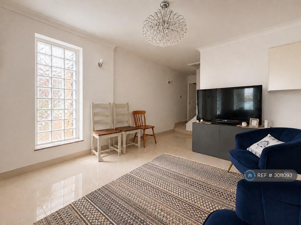 House in Southall - View 3